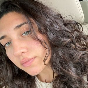 Meet your Posher, Racquel